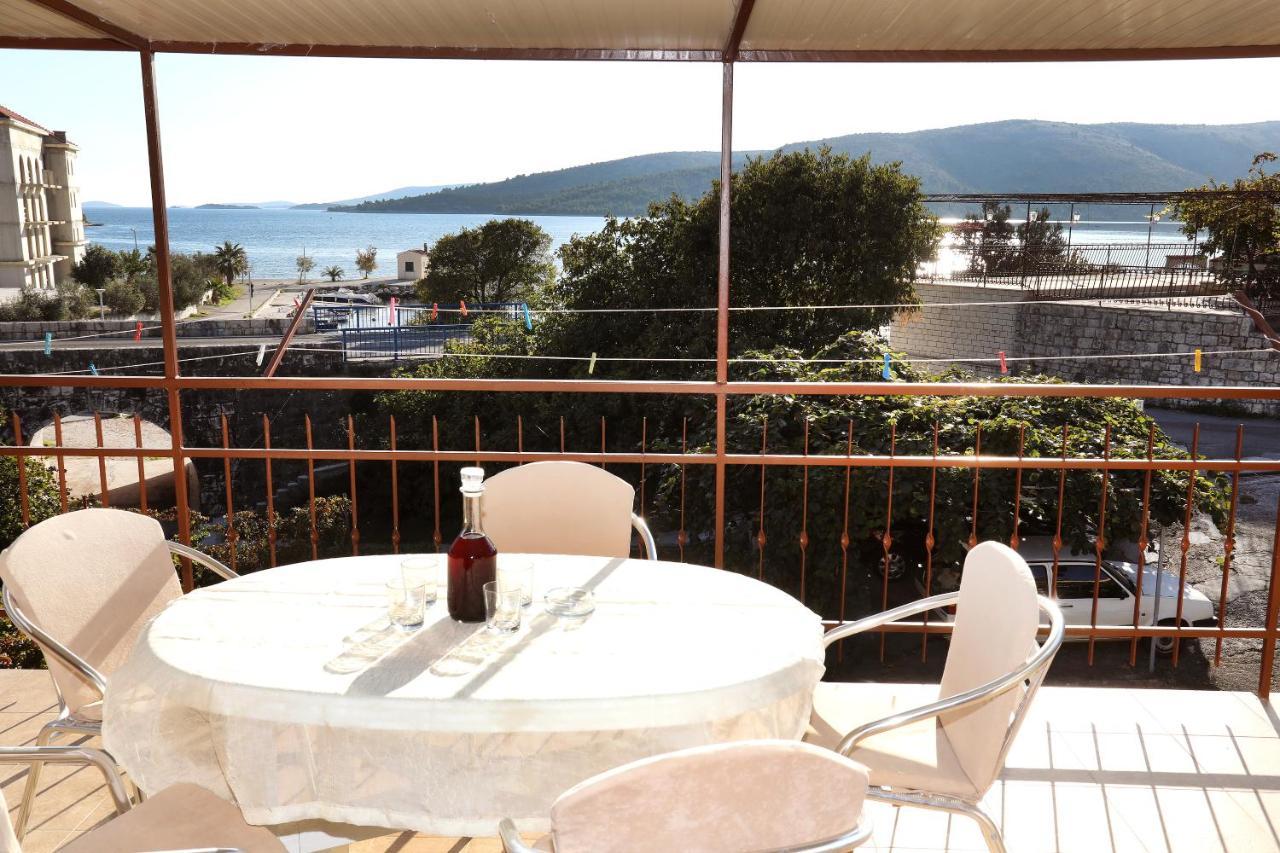 Apartman Gilan Seget Vranjica Exteriér fotografie