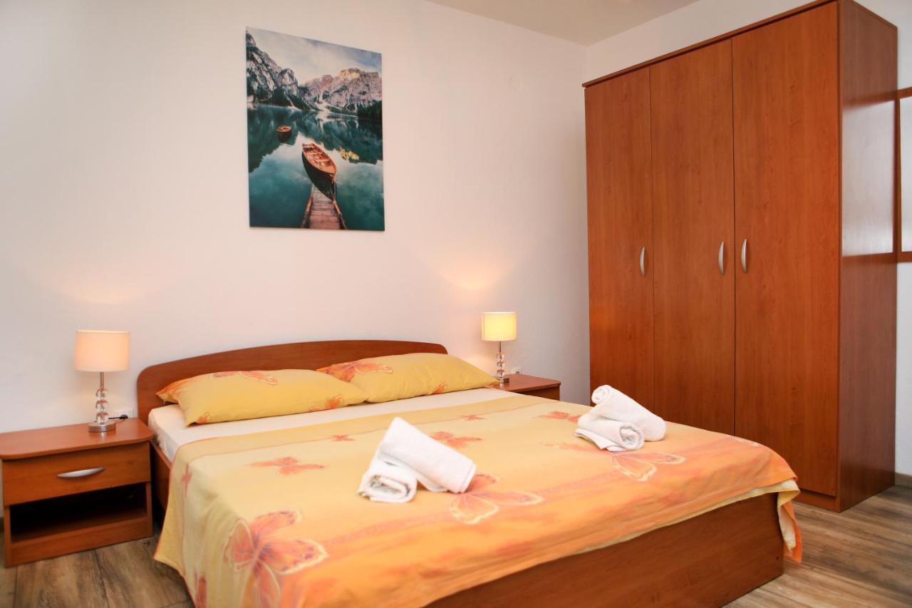 Apartman Gilan Seget Vranjica Exteriér fotografie
