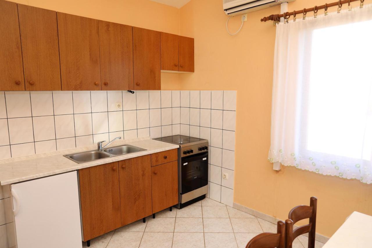 Apartman Gilan Seget Vranjica Exteriér fotografie