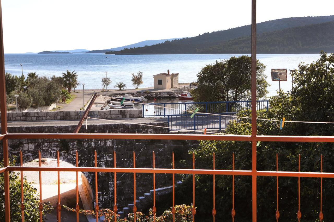 Apartman Gilan Seget Vranjica Exteriér fotografie