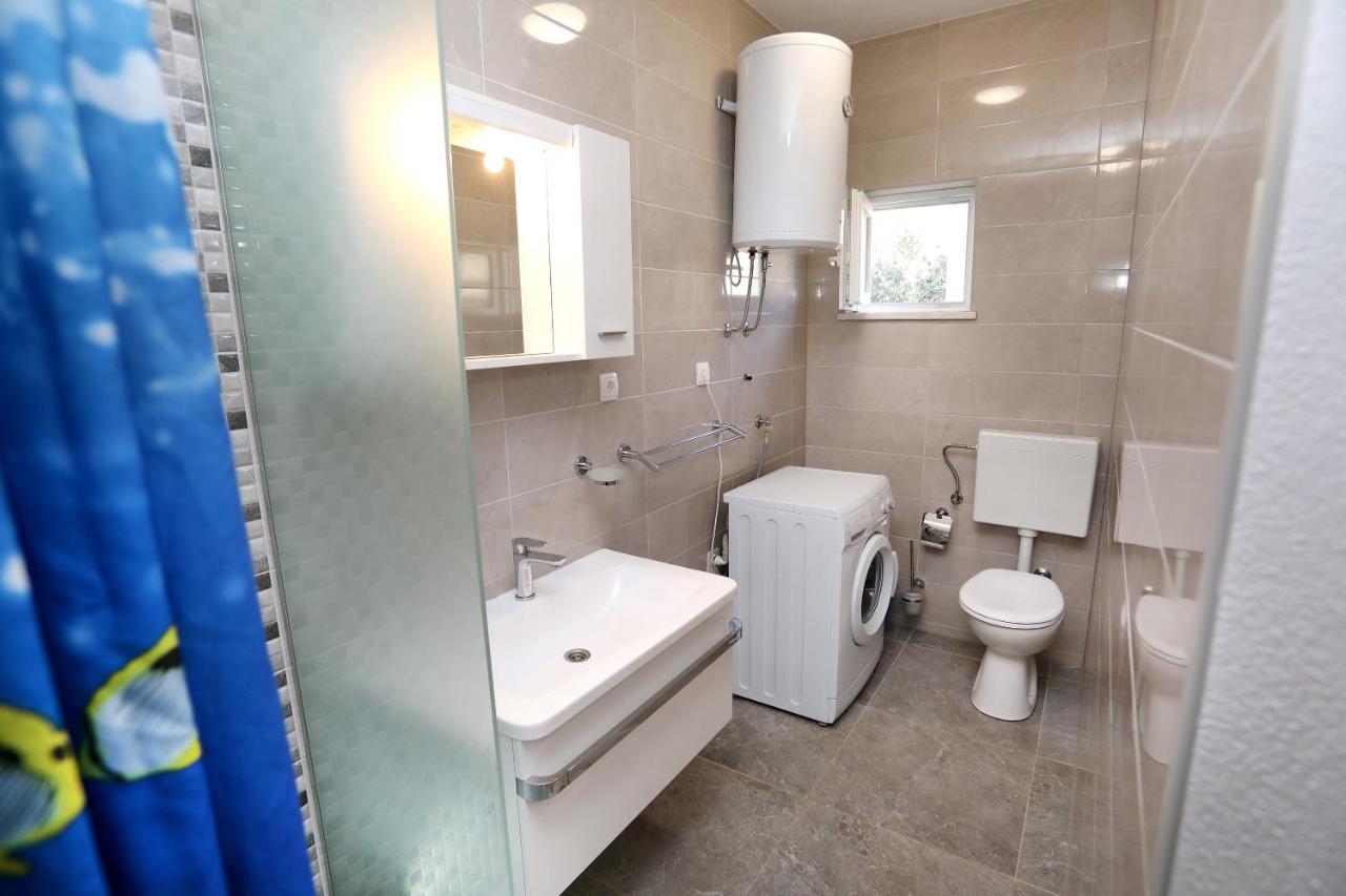 Apartman Gilan Seget Vranjica Exteriér fotografie