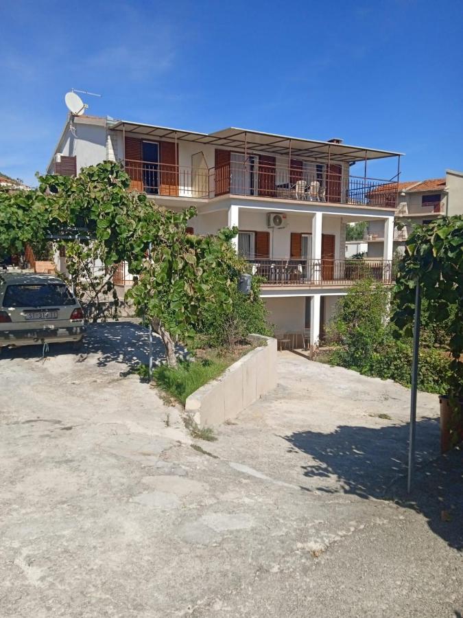 Apartman Gilan Seget Vranjica Exteriér fotografie