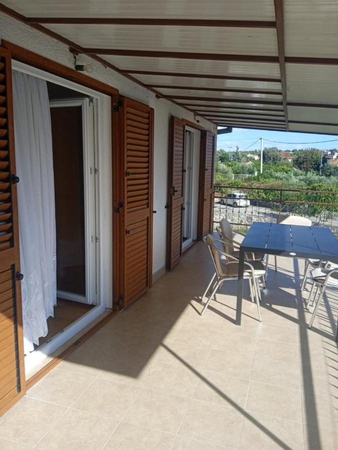 Apartman Gilan Seget Vranjica Exteriér fotografie